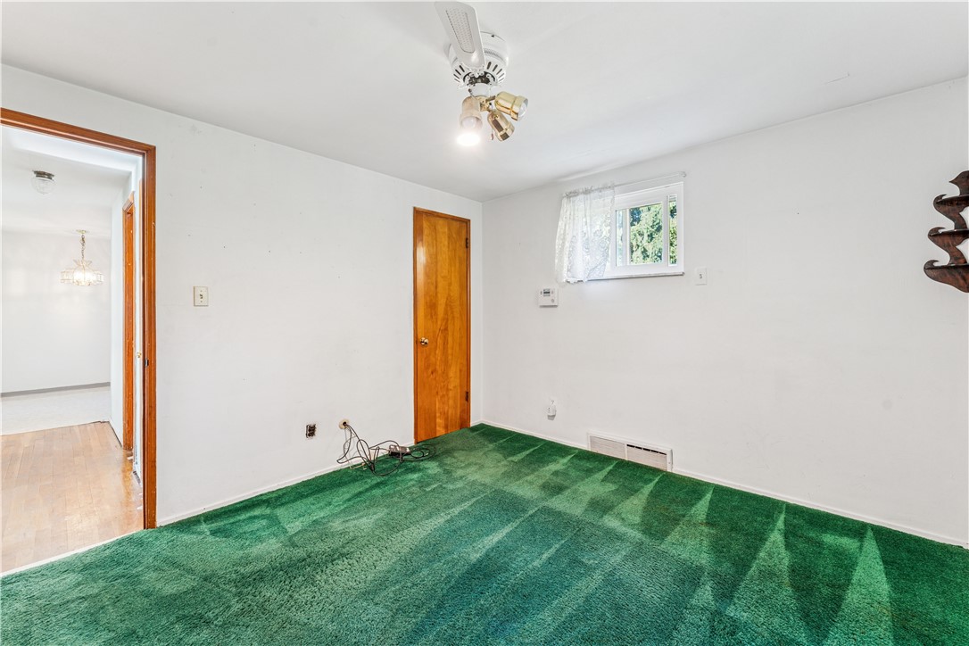 120 Parkwood Dr