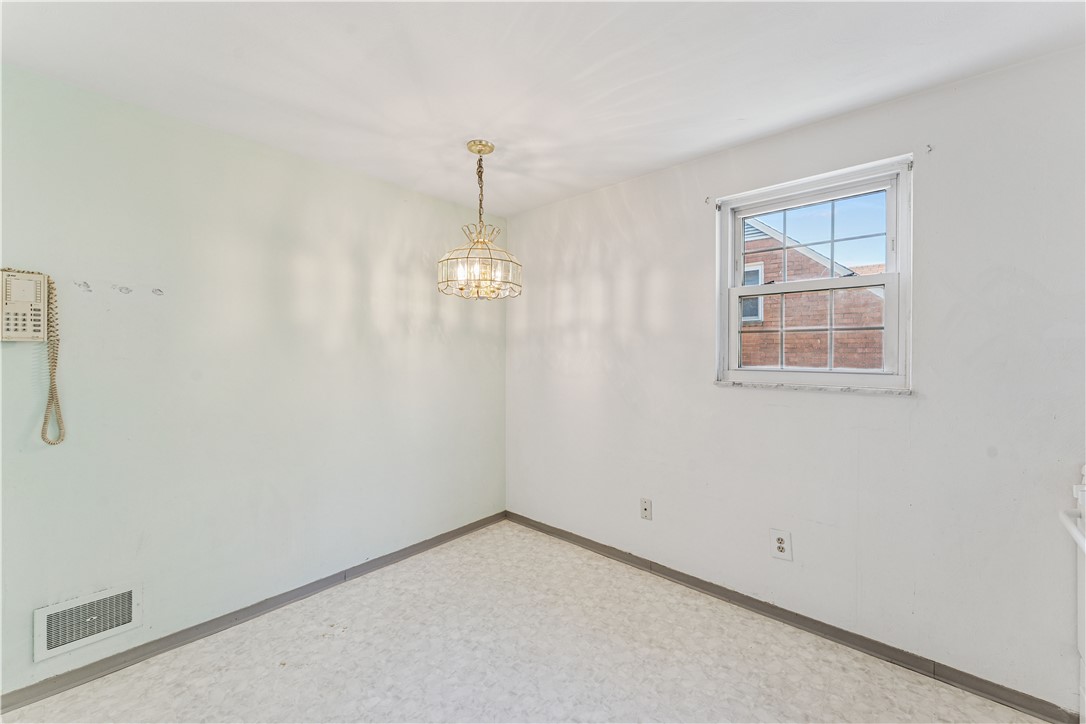 120 Parkwood Dr