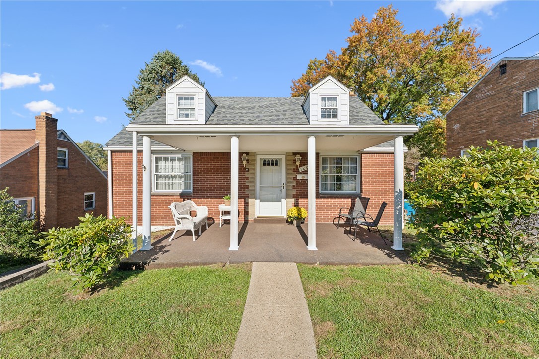 120 Parkwood Dr