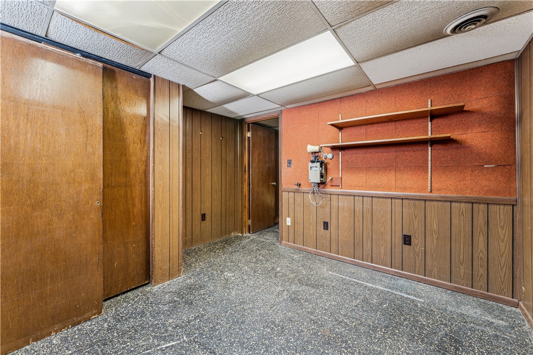 120 Parkwood Dr