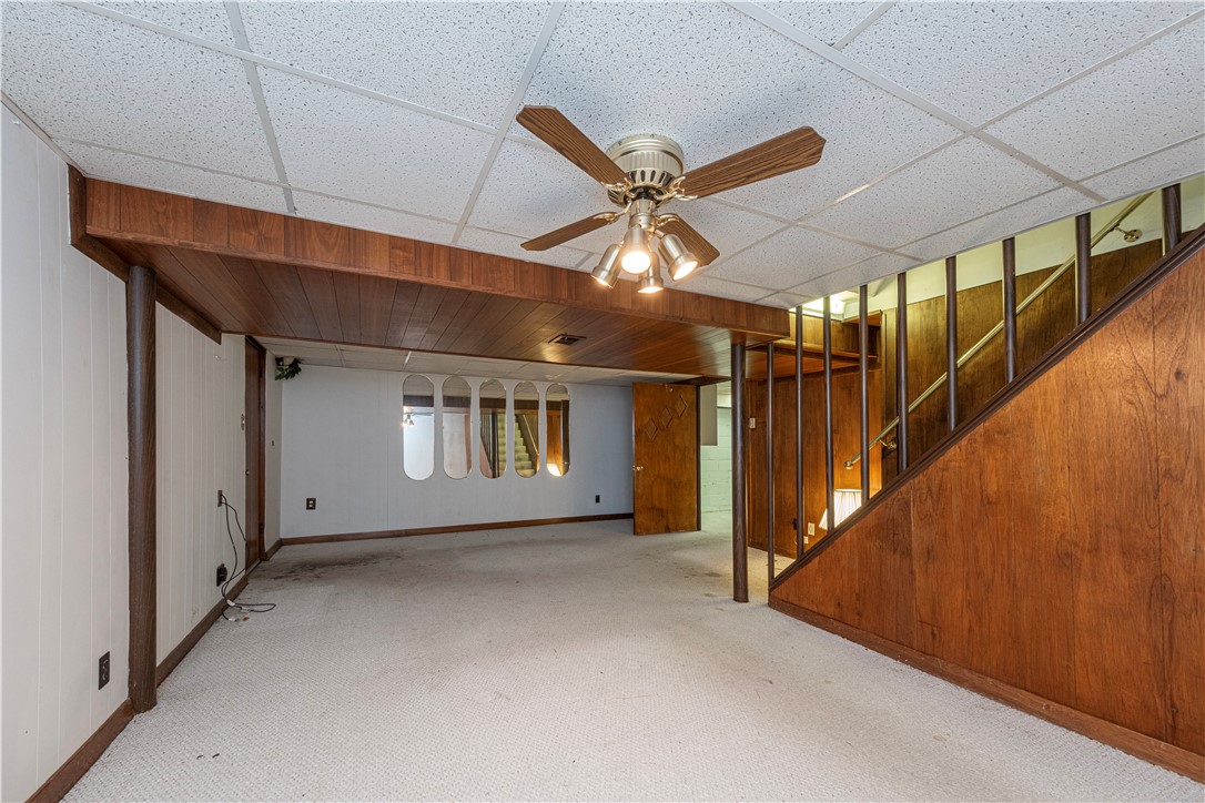 121 Parkwood Dr