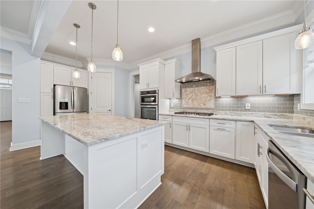 5525 Fontana Court