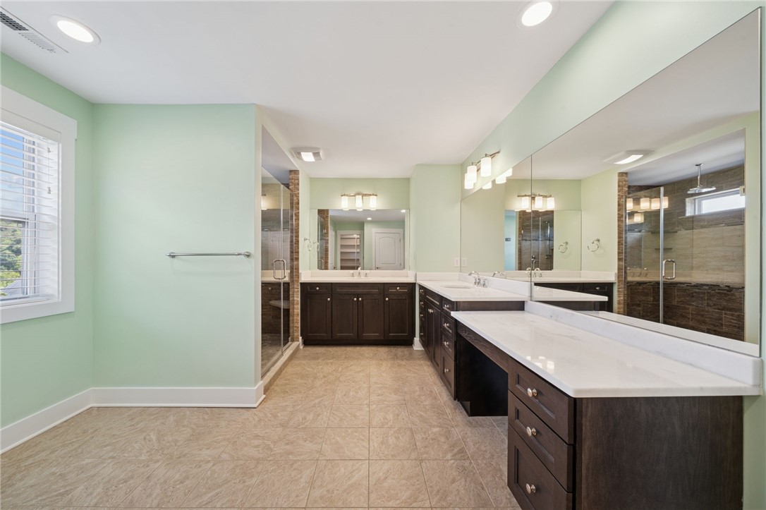 5525 Fontana Court