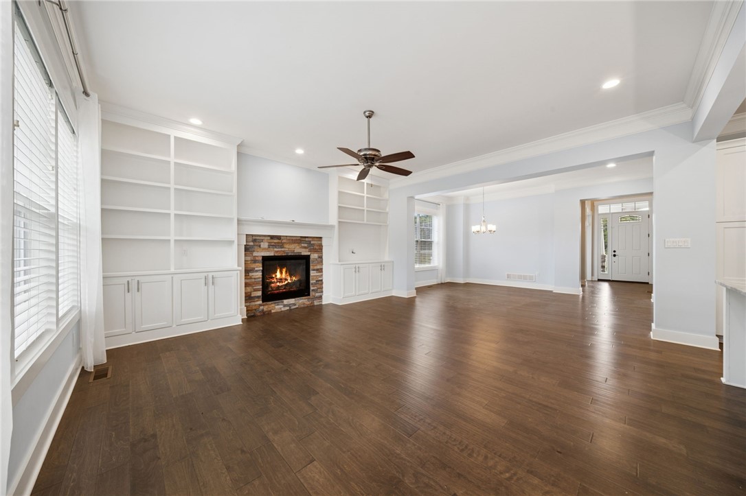 5525 Fontana Court
