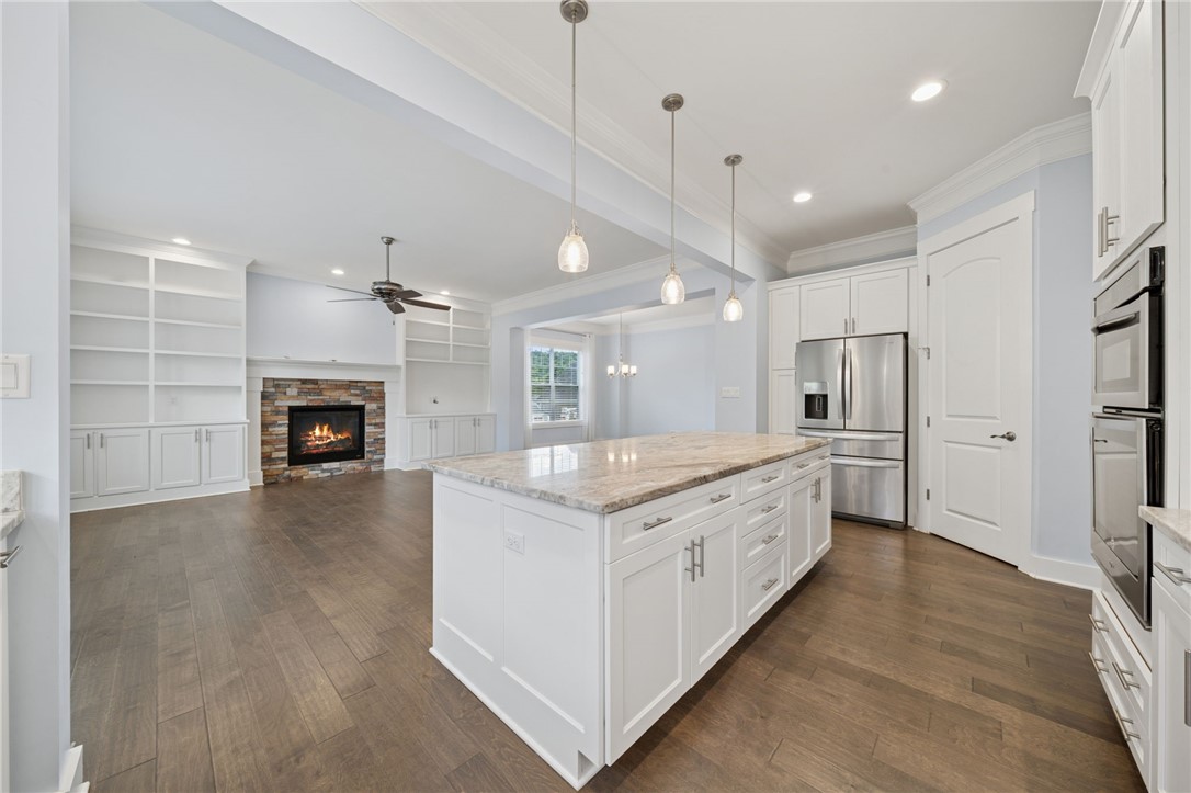5525 Fontana Court