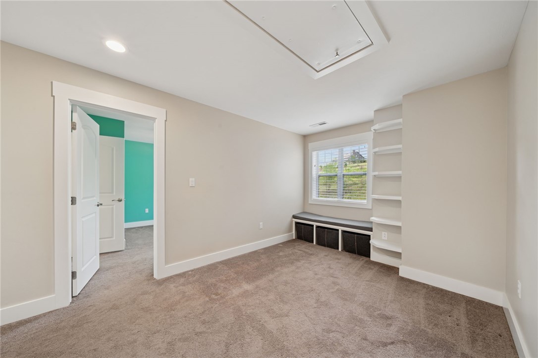 5525 Fontana Court