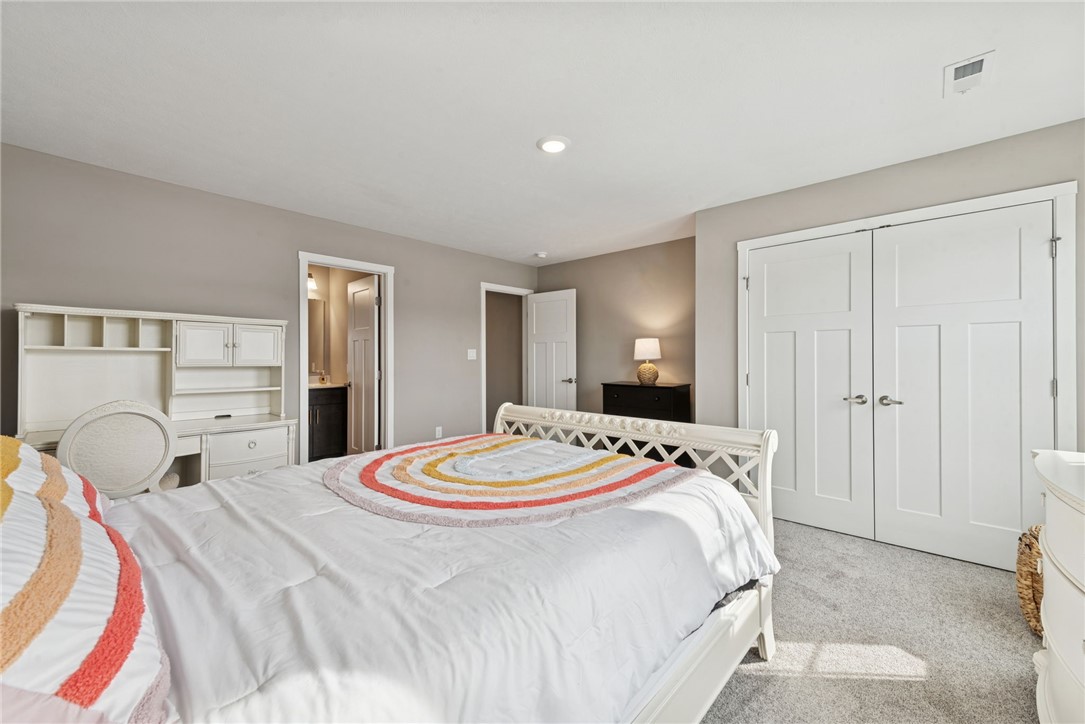 240 Victoria Dr