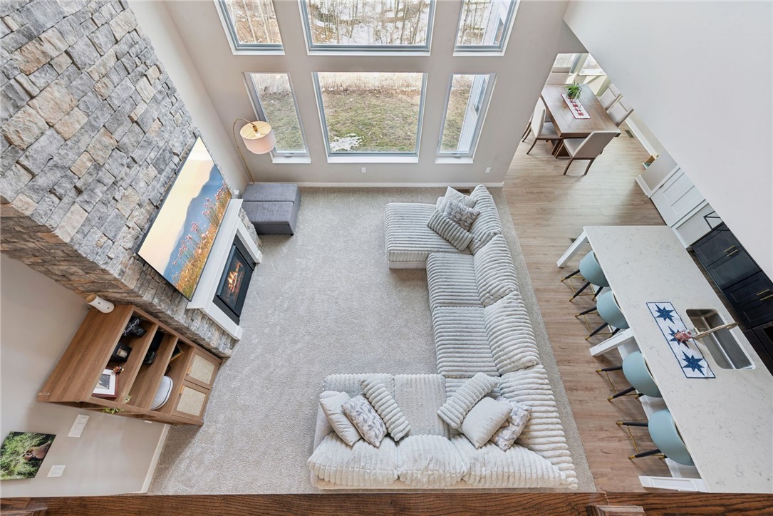 240 Victoria Dr