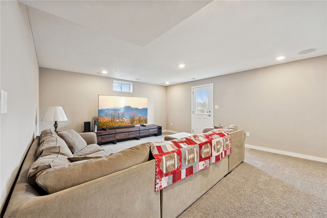 240 Victoria Dr