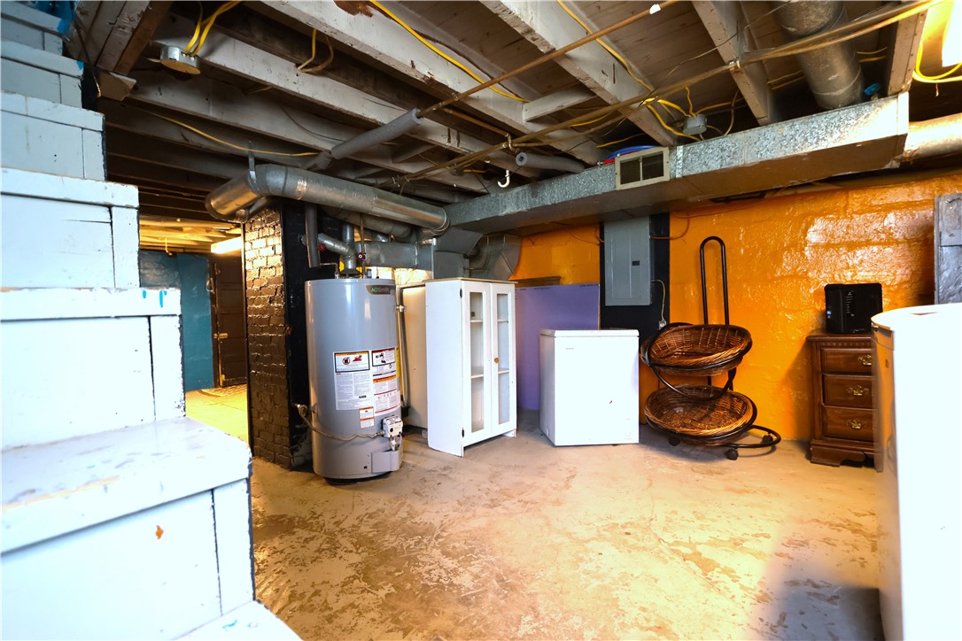 453 Spring St