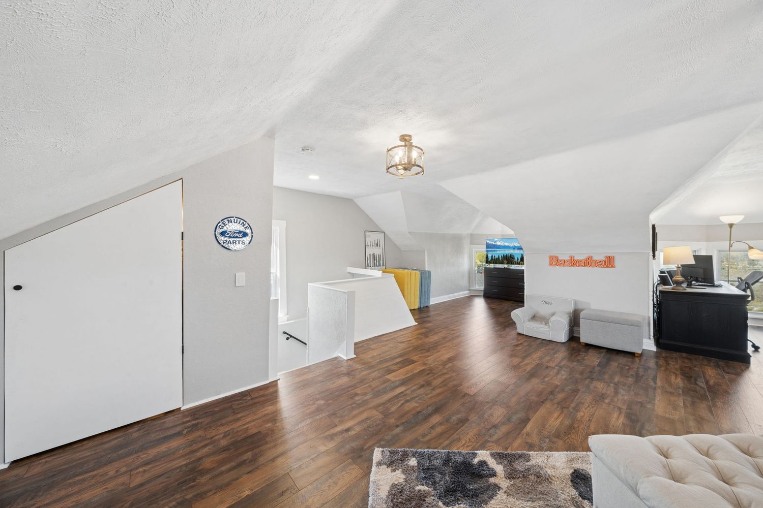 343 Cornell AVENUE