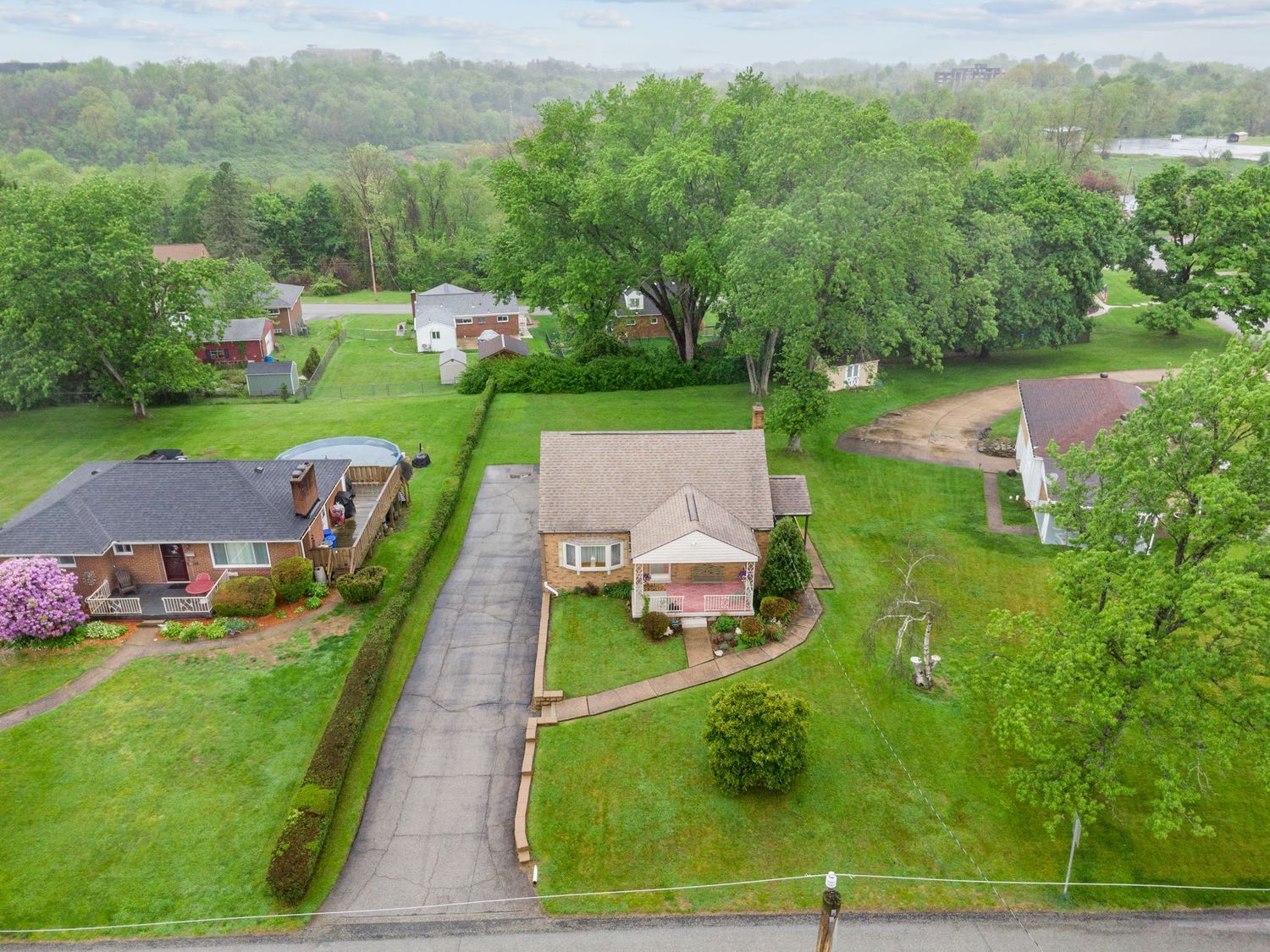 223 E Patty LANE
