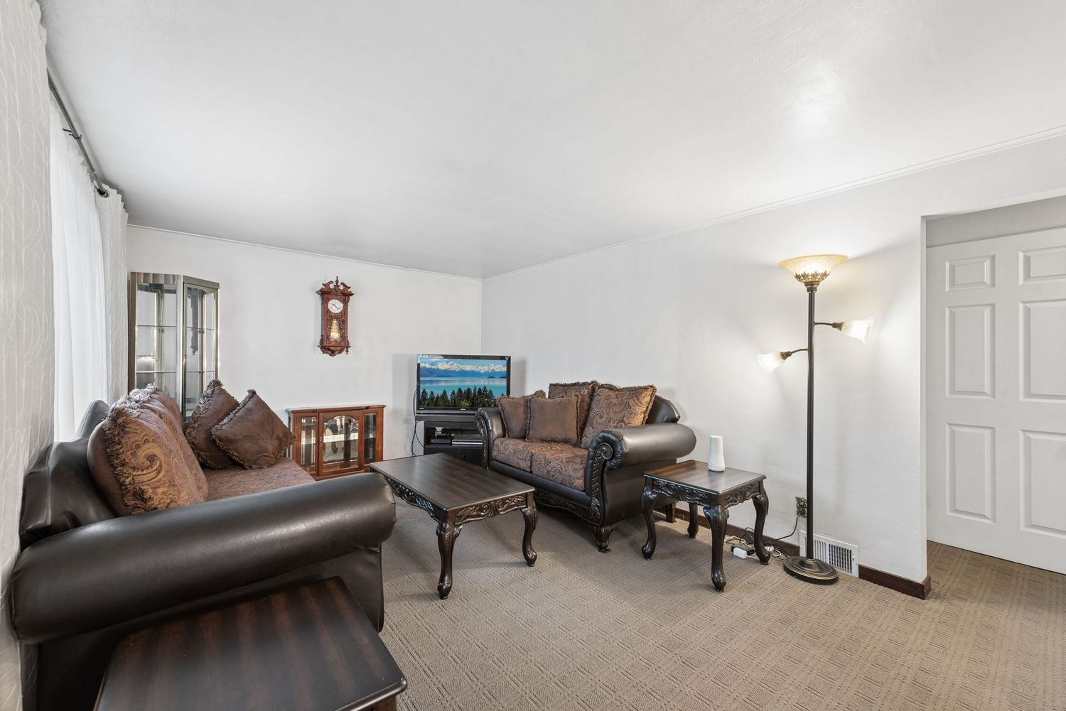 223 E Patty LANE
