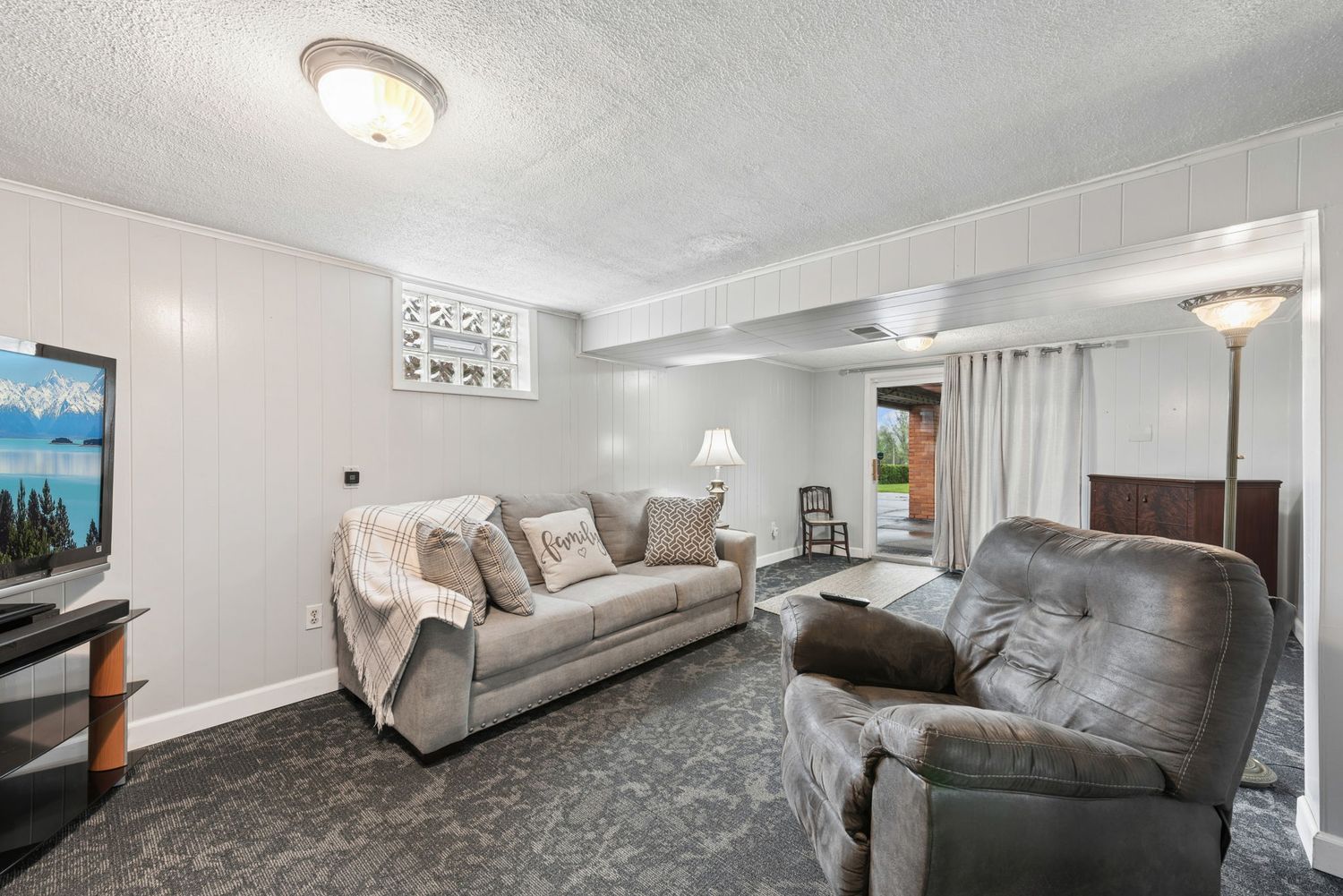 223 E Patty LANE