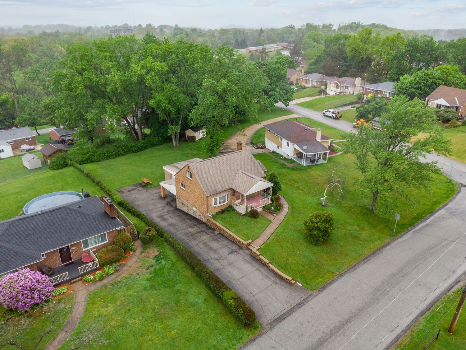 223 E Patty LANE