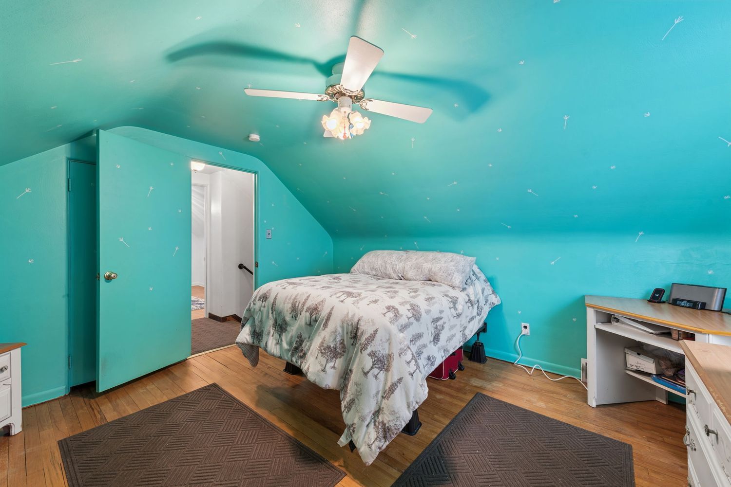 223 E Patty LANE