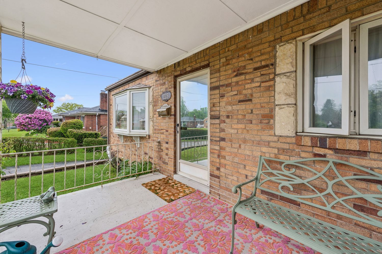 223 E Patty LANE