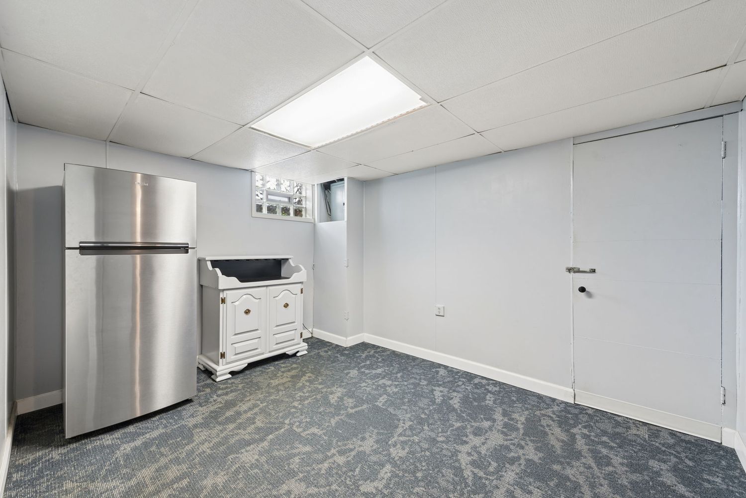 223 E Patty LANE