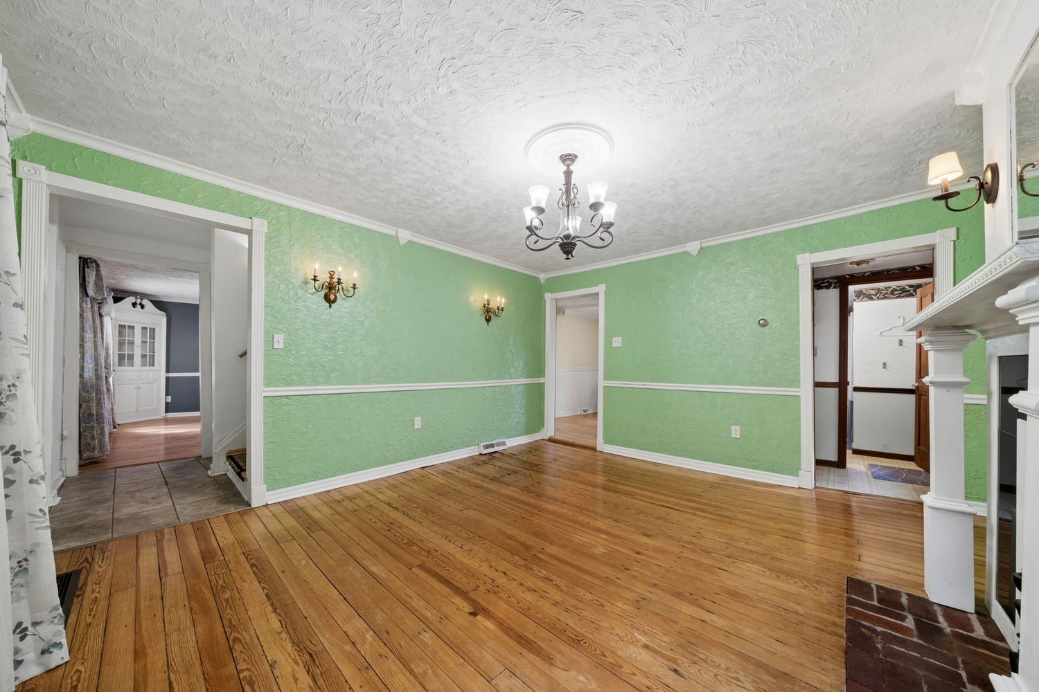 8013 Saltsburg Road