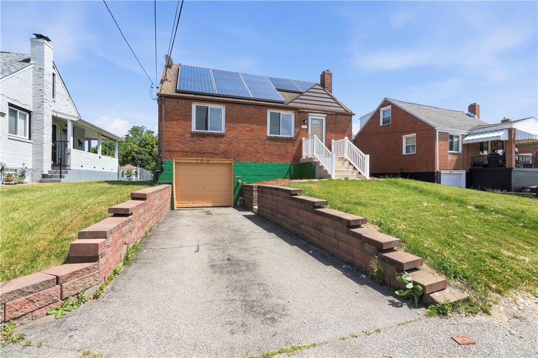 700 Overhill Dr
