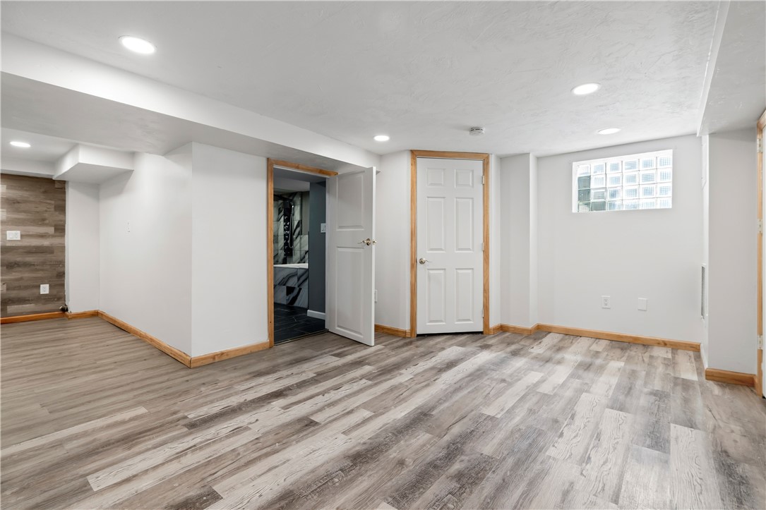 700 Overhill Dr