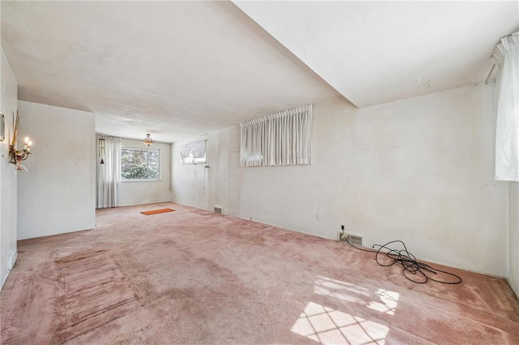 318 Dunbar Dr