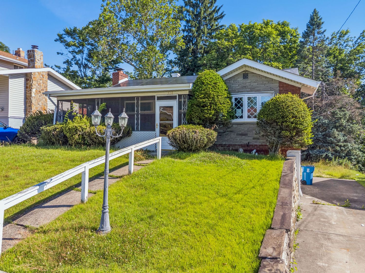 318 Dunbar Dr