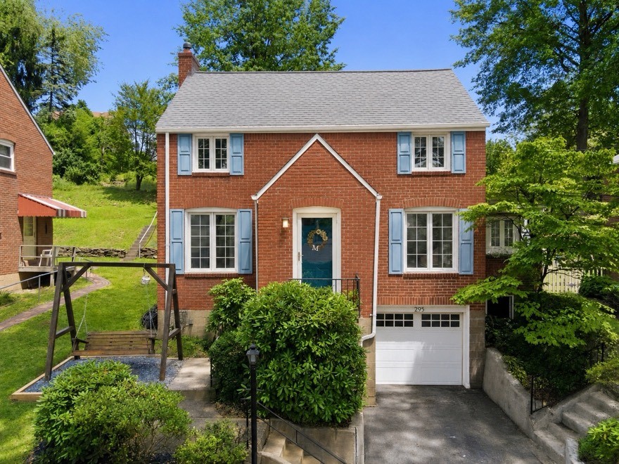295 Barclay Avenue