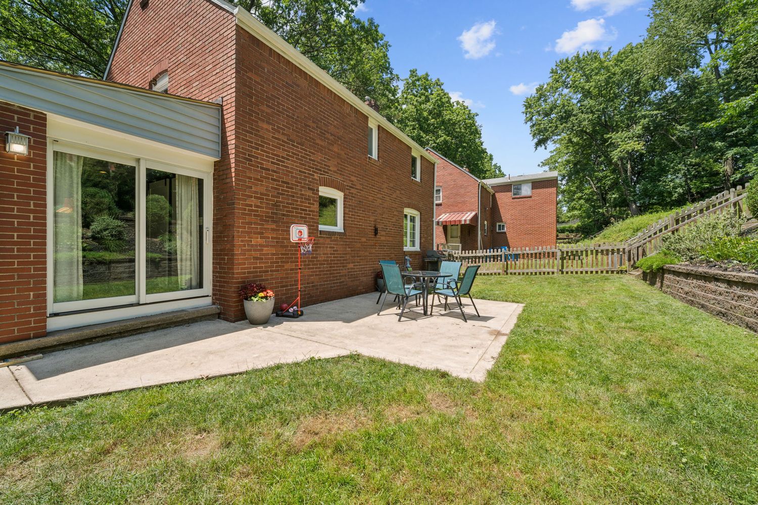 295 Barclay Avenue