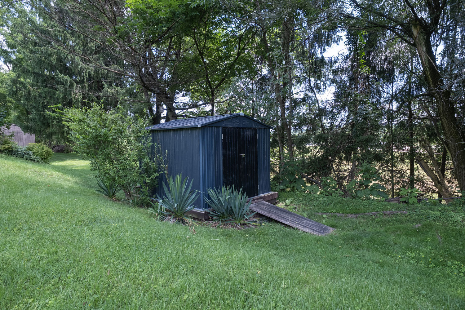 945 Summit DRIVE