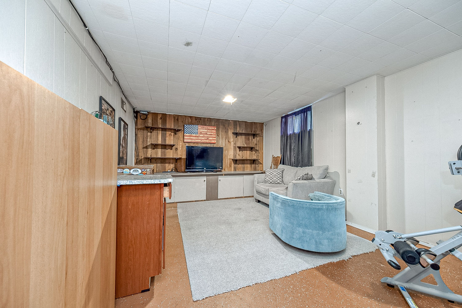 945 Summit DRIVE