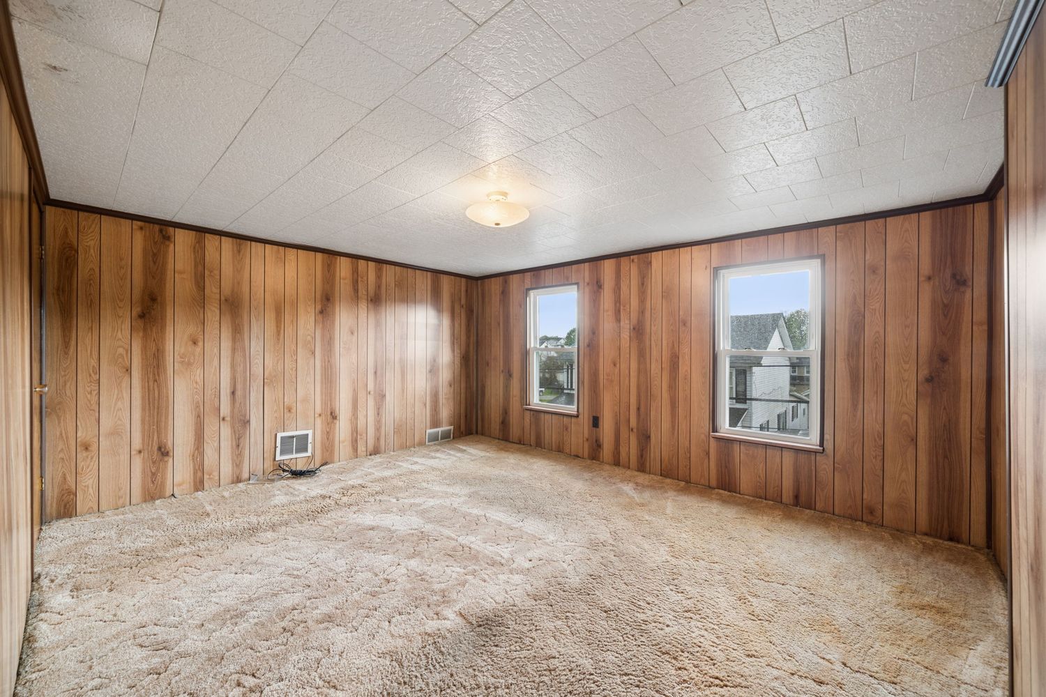 174/176 Roosevelt Way