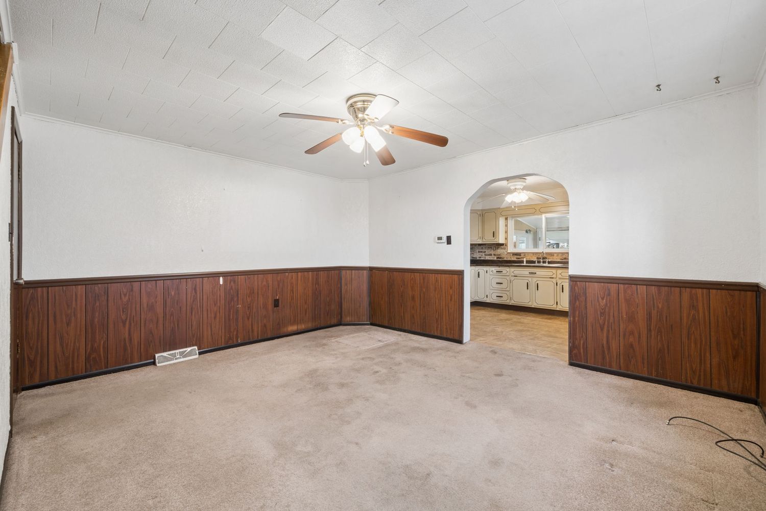 174/176 Roosevelt Way