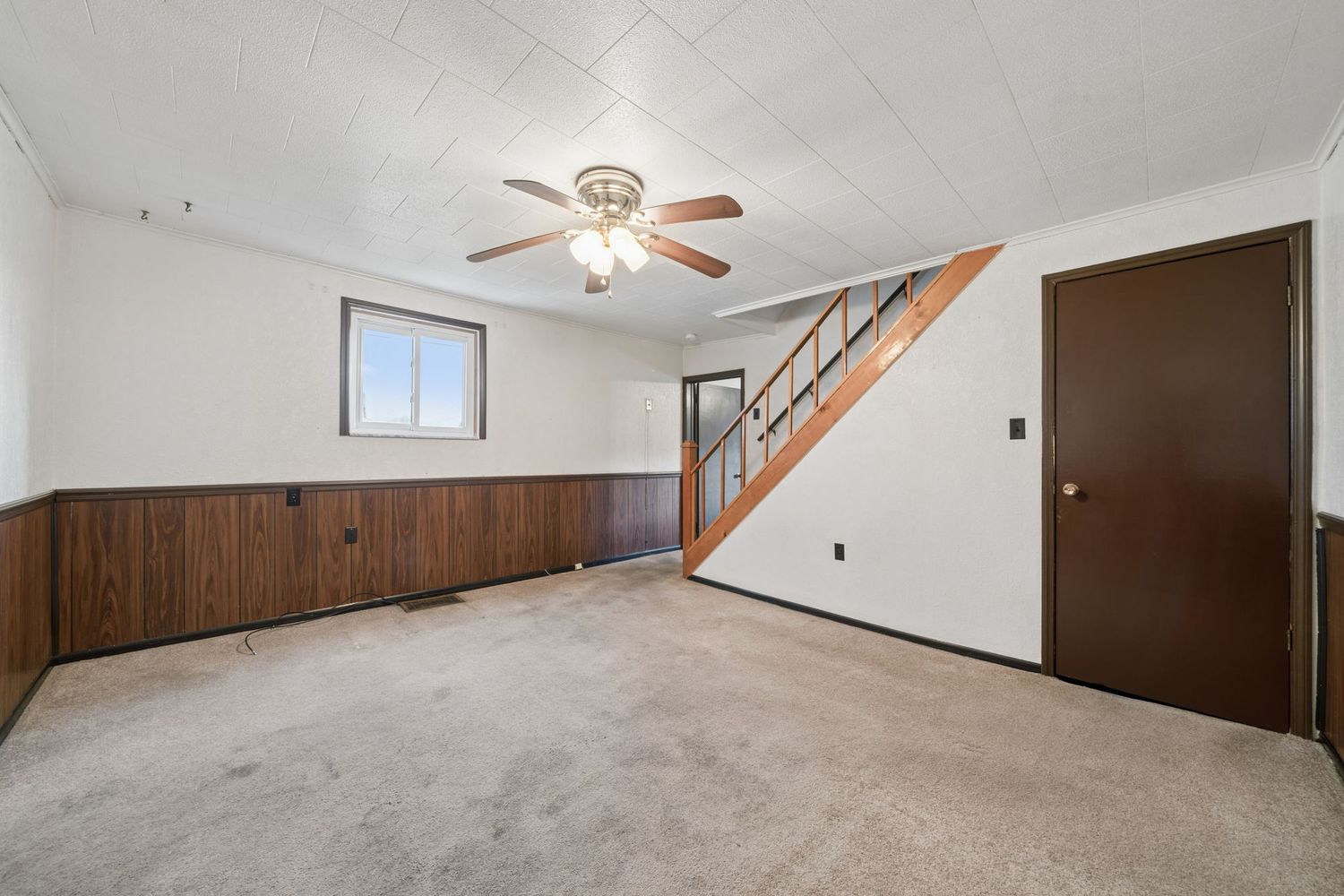174/176 Roosevelt Way