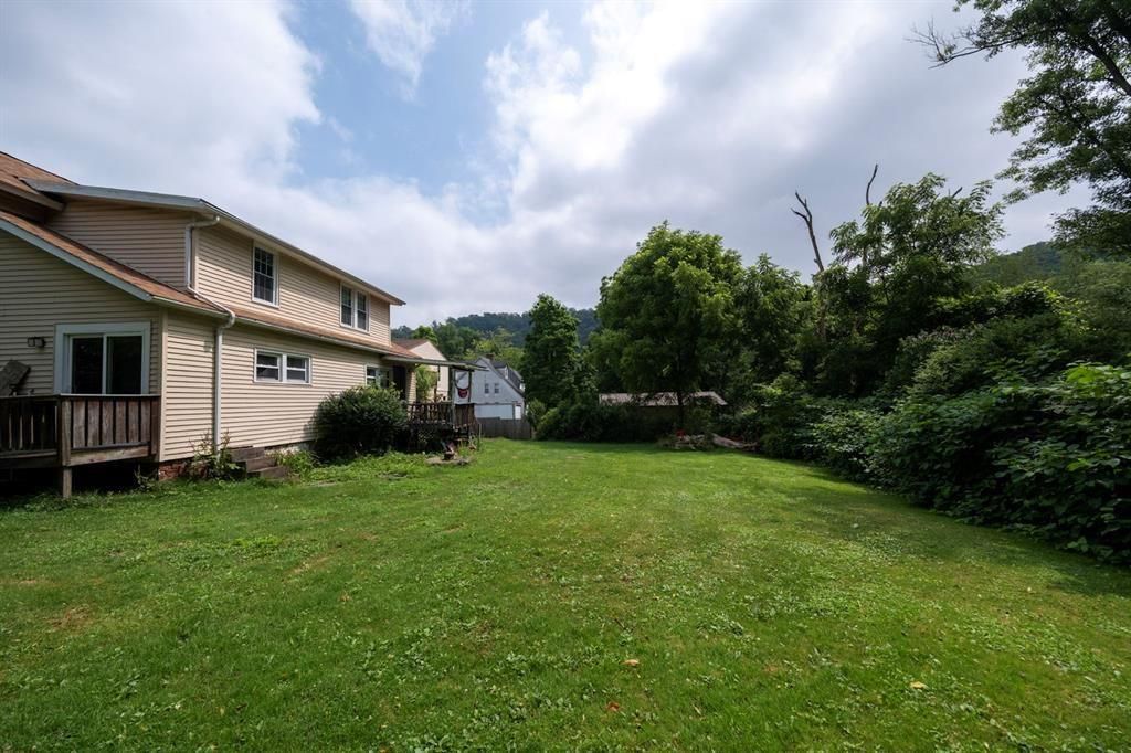517 MORAY LANE