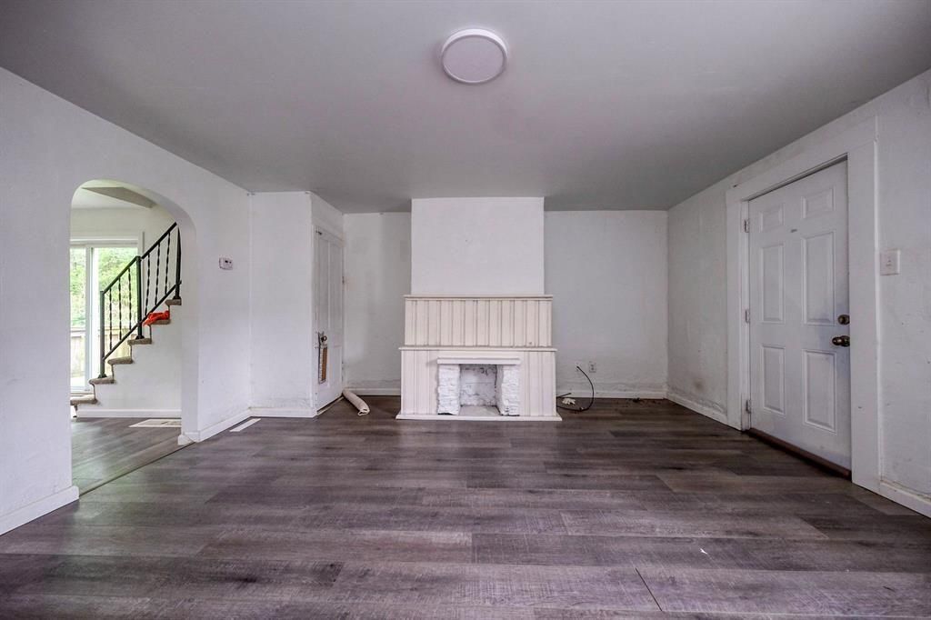 517 MORAY LANE
