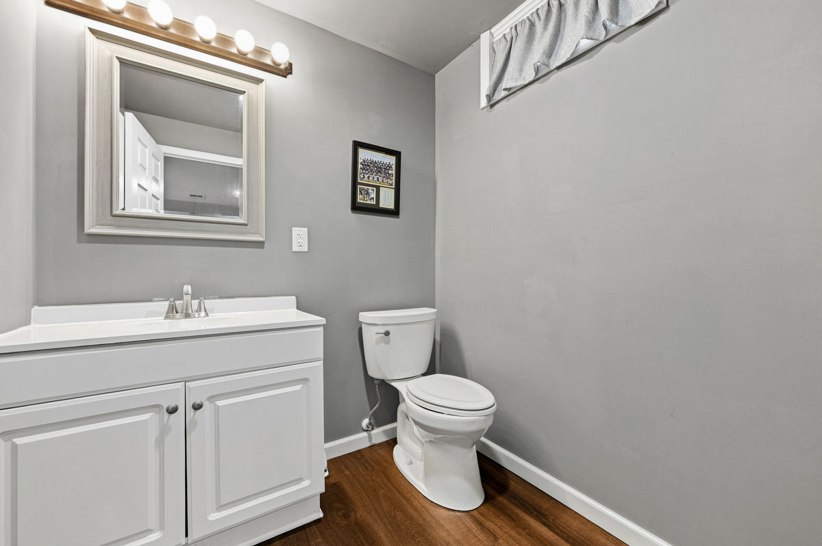 215 Leaside Drive