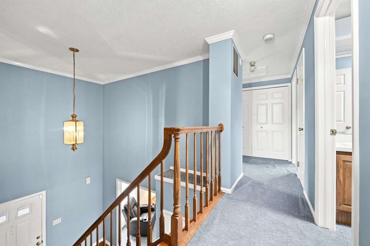 215 Leaside Drive