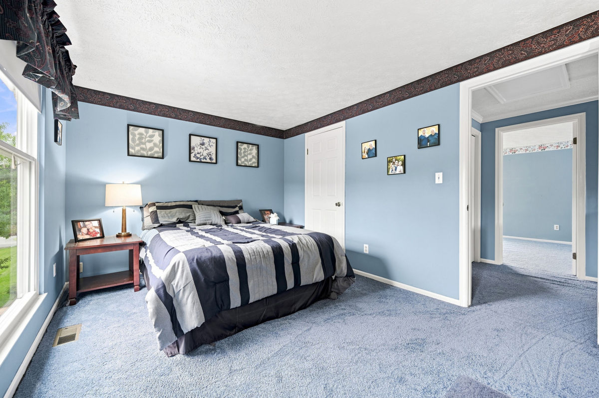 215 Leaside Drive