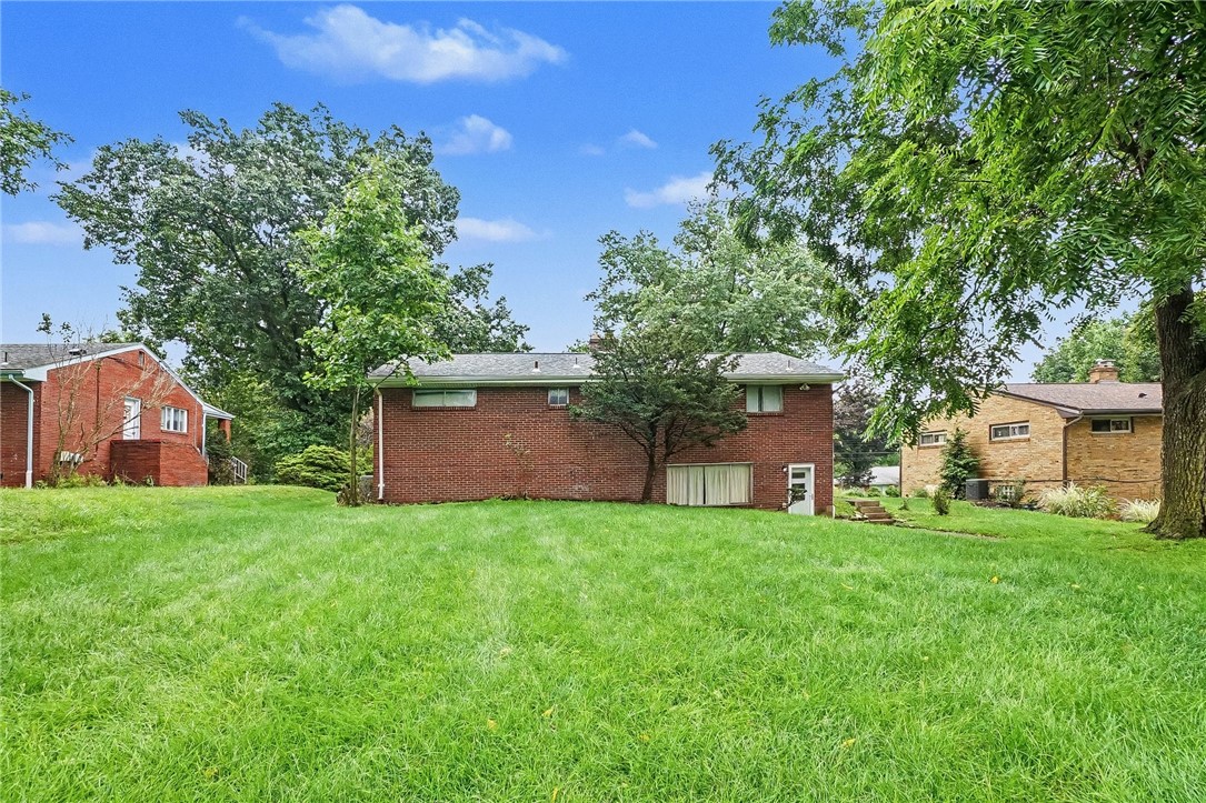 1314 Foxboro Dr