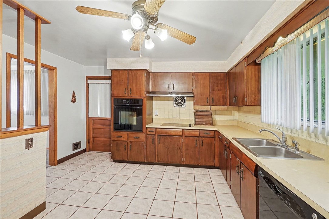 1314 Foxboro Dr