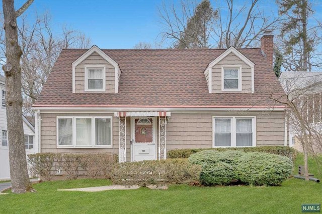 191 Everett Place