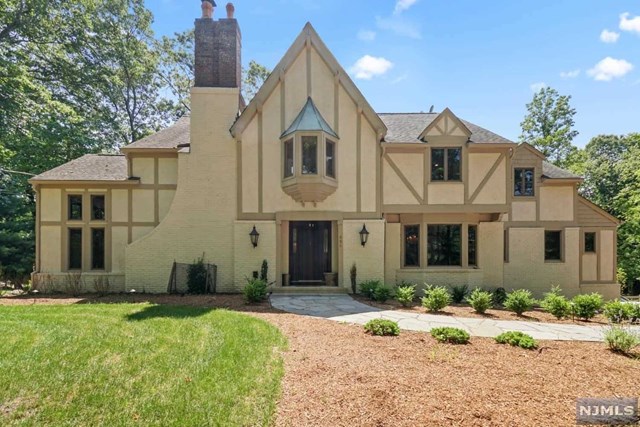 856 Shadow Ridge Road