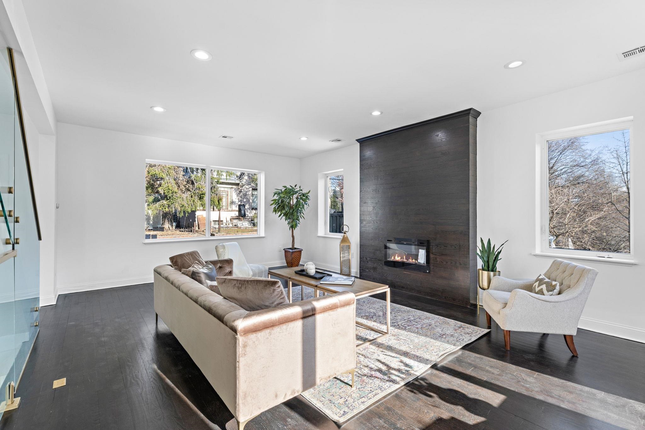 88 STERLING AVE