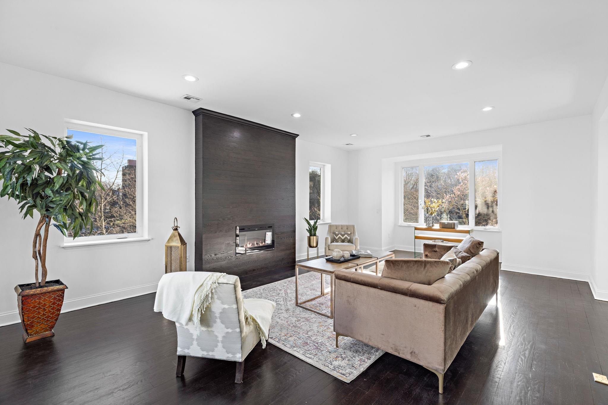 88 STERLING AVE