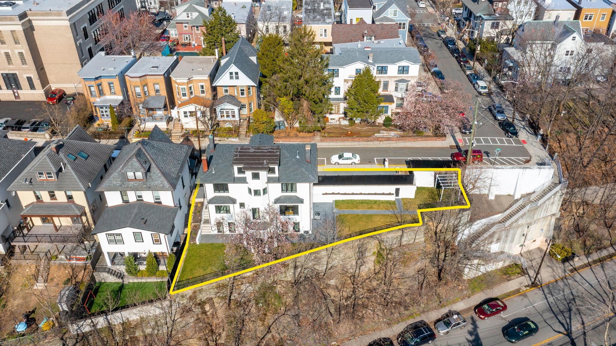 88 STERLING AVE