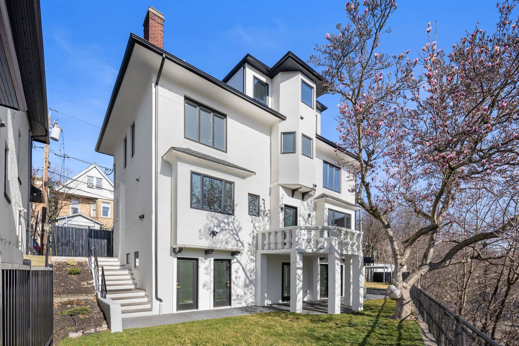 88 STERLING AVE