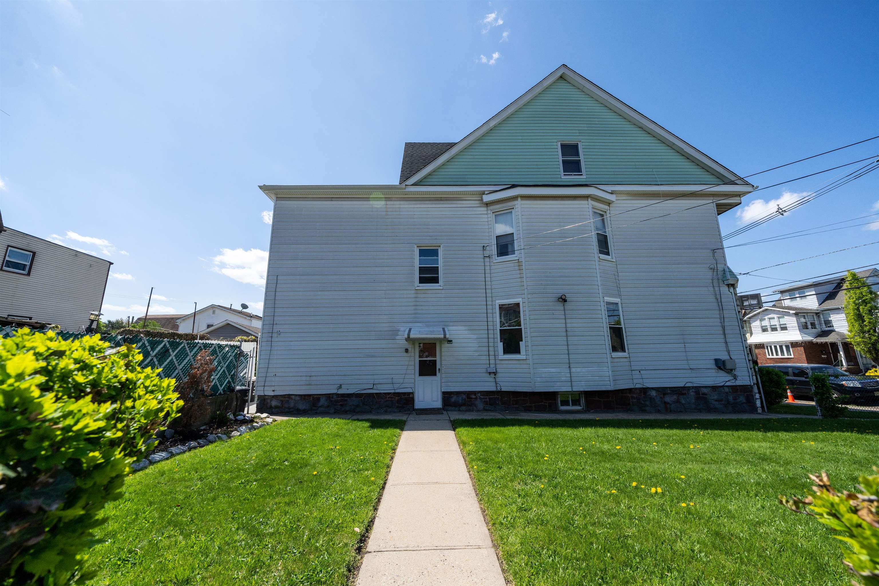 354 BELGROVE DR