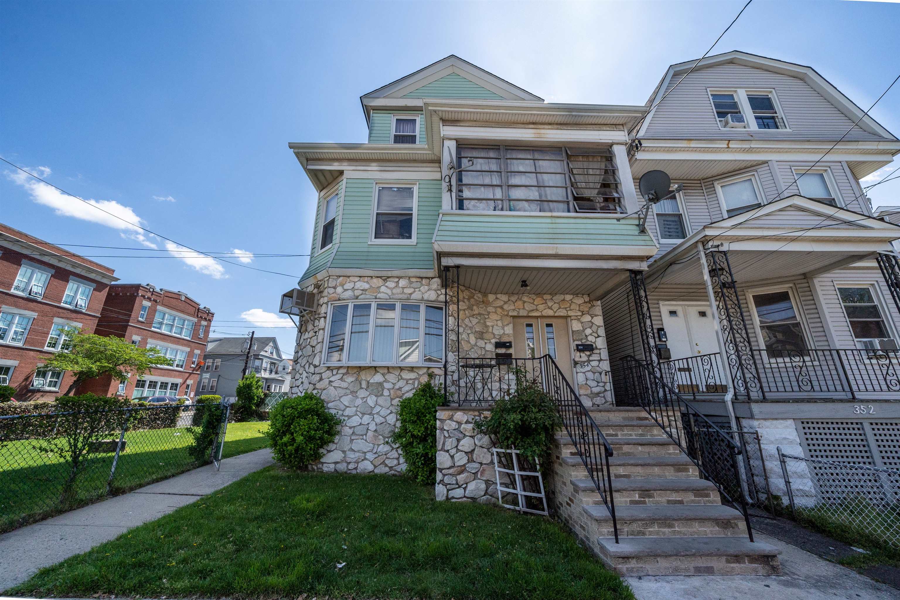 354 BELGROVE DR