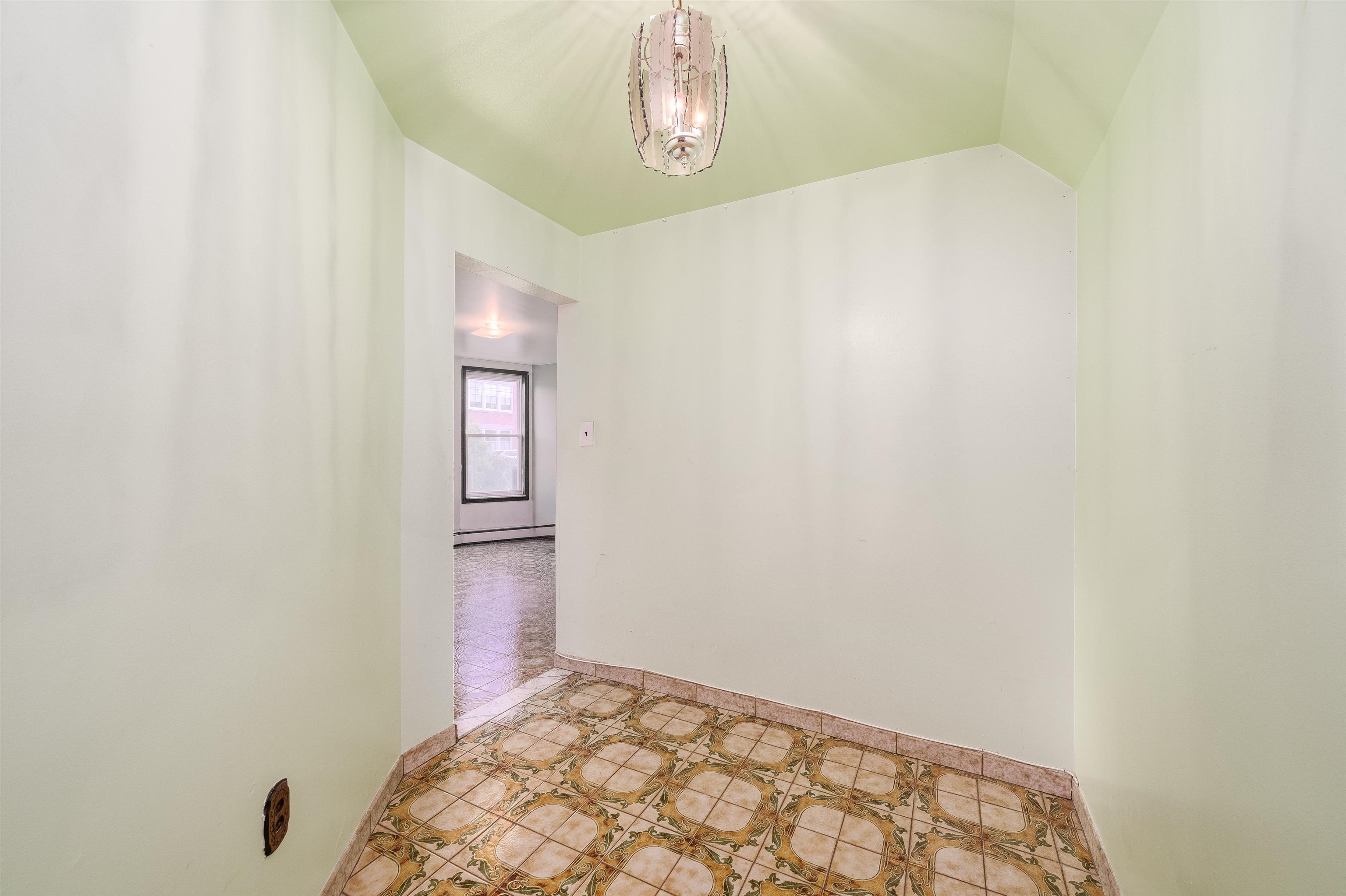 354 BELGROVE DR